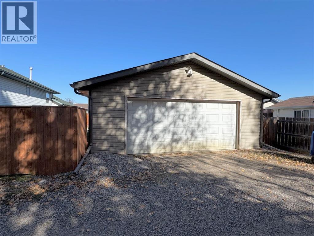 6009 43 Avenue Close, Rocky Mountain House, Alberta  T4T 1W3 - Photo 2 - A2261750