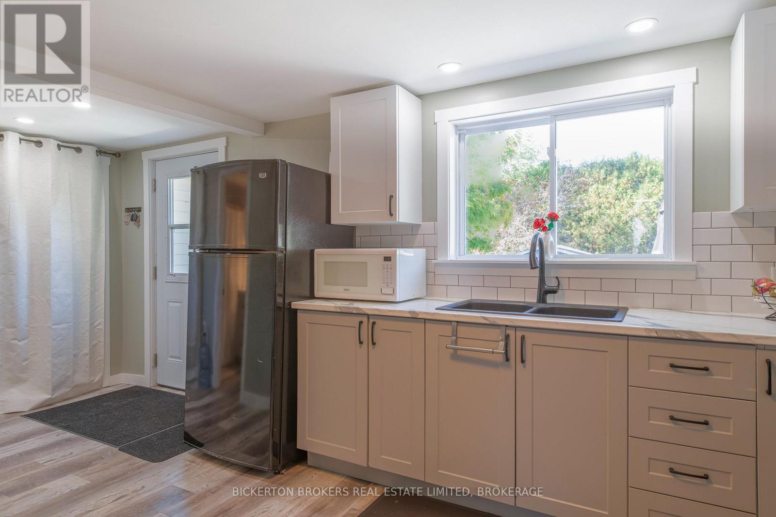 140 Georgiana Street, Gananoque, Ontario  K7G 1M4 - Photo 15 - X12450566
