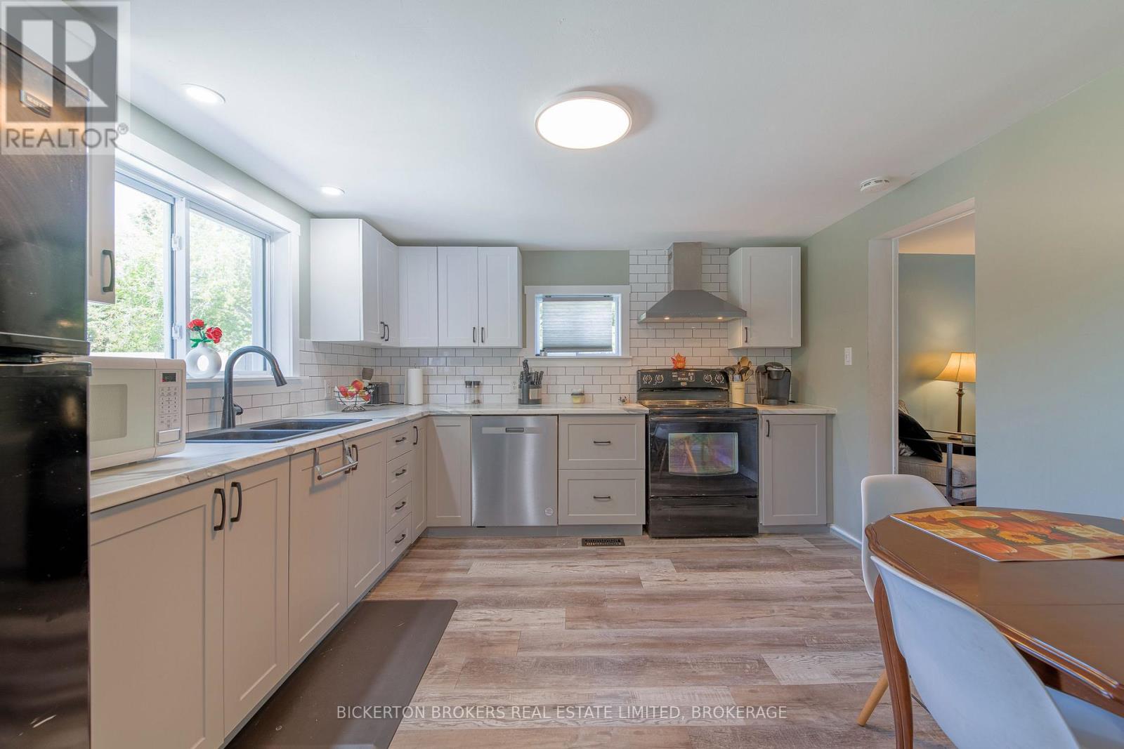 140 Georgiana Street, Gananoque, Ontario  K7G 1M4 - Photo 17 - X12450566