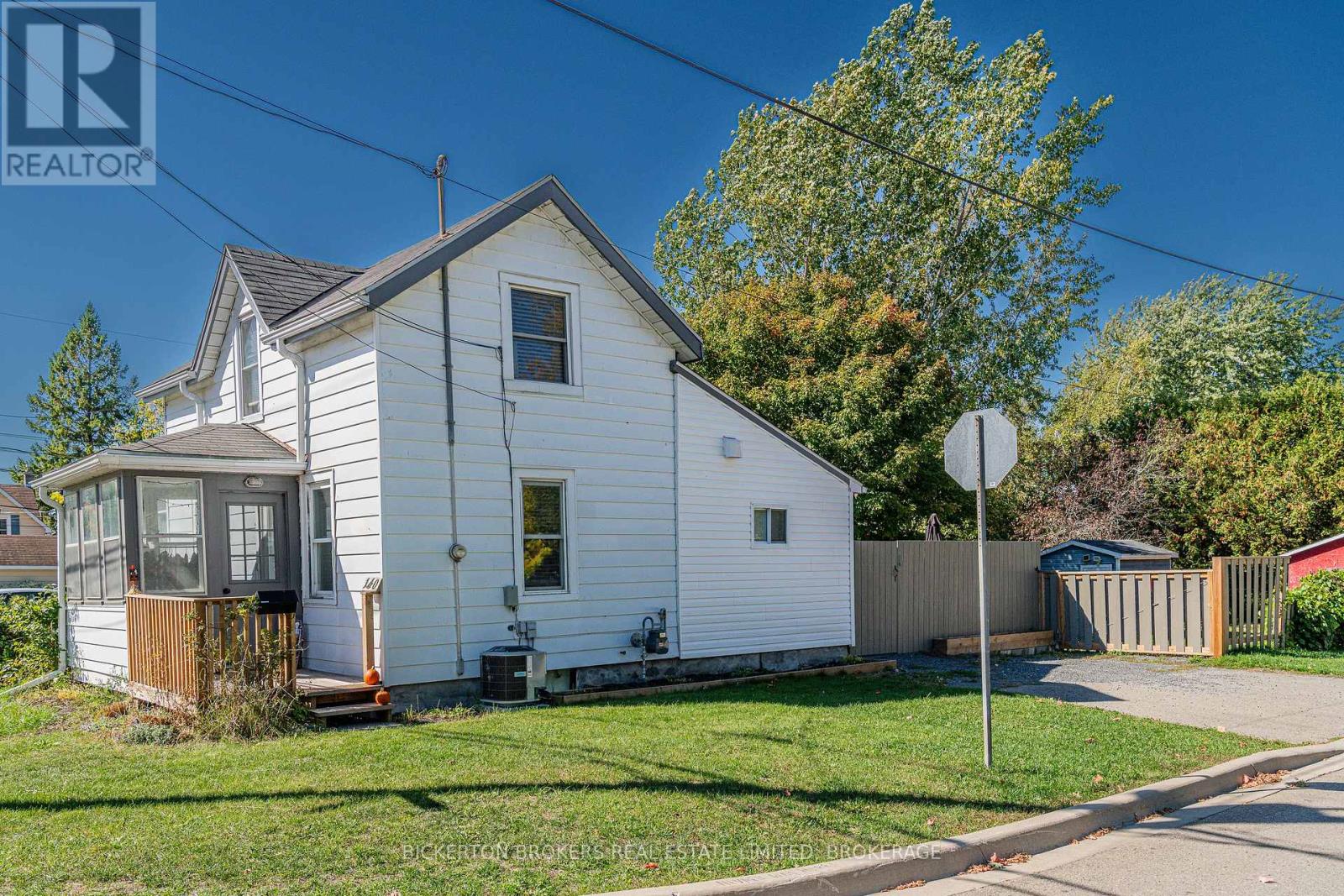 140 Georgiana Street, Gananoque, Ontario  K7G 1M4 - Photo 4 - X12450566