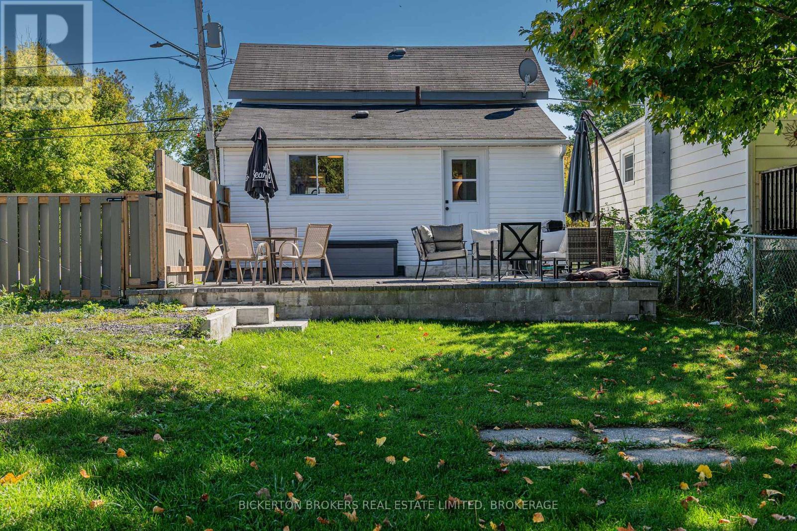 140 Georgiana Street, Gananoque, Ontario  K7G 1M4 - Photo 5 - X12450566