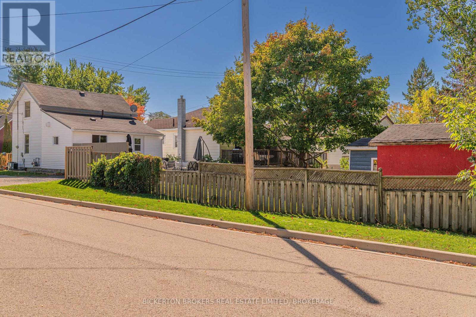 140 Georgiana Street, Gananoque, Ontario  K7G 1M4 - Photo 9 - X12450566