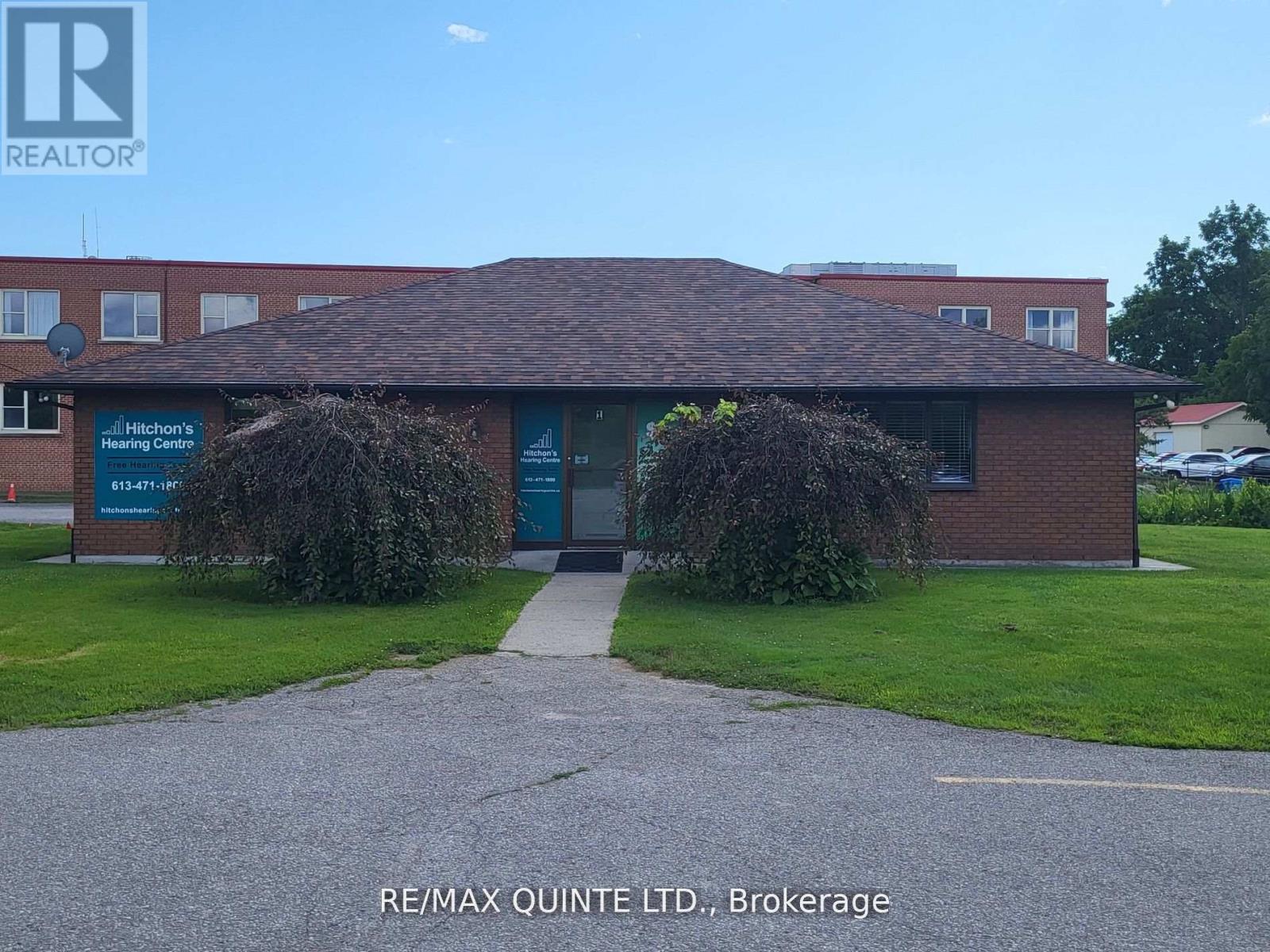 1 Mcfarland Drive, Prince Edward County, Ontario  K0K 2T0 - Photo 2 - X12450519