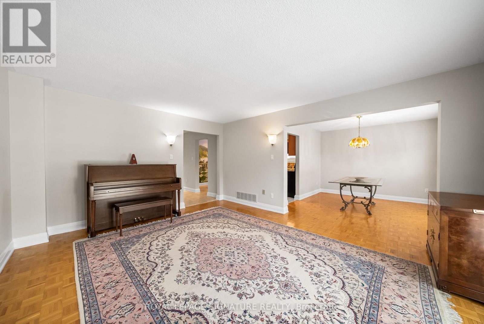 21 Sonny Street, Vaughan, Ontario  L6A 1B7 - Photo 13 - N12450459