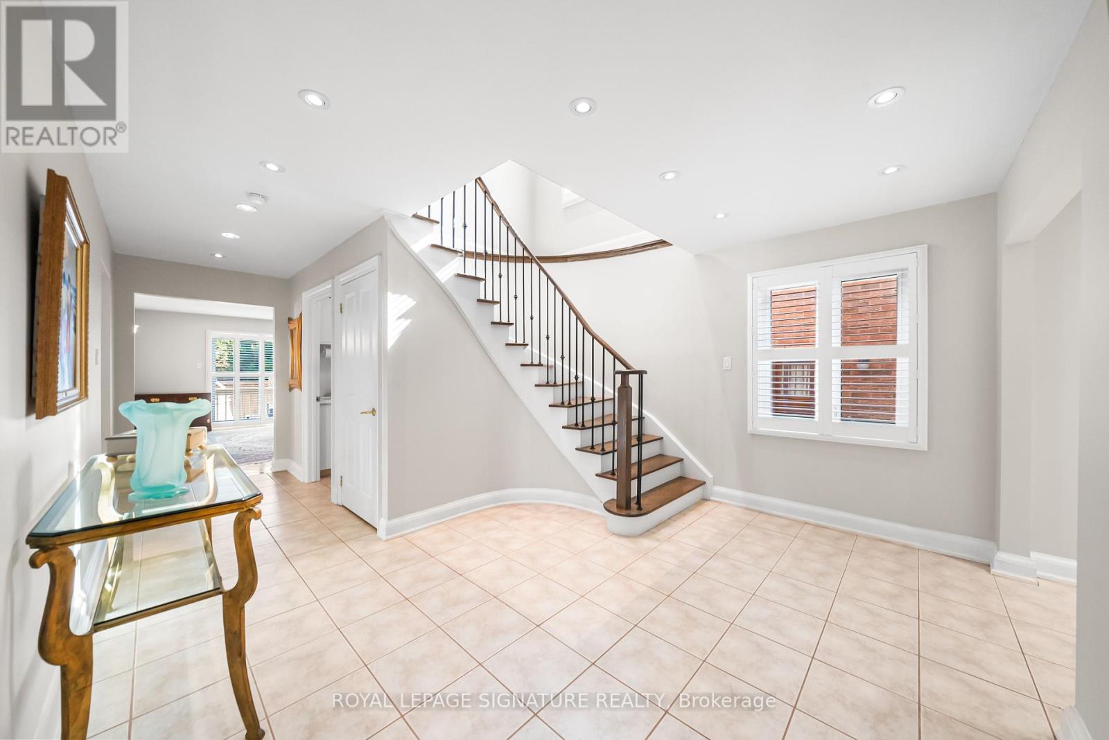 21 Sonny Street, Vaughan, Ontario  L6A 1B7 - Photo 6 - N12450459