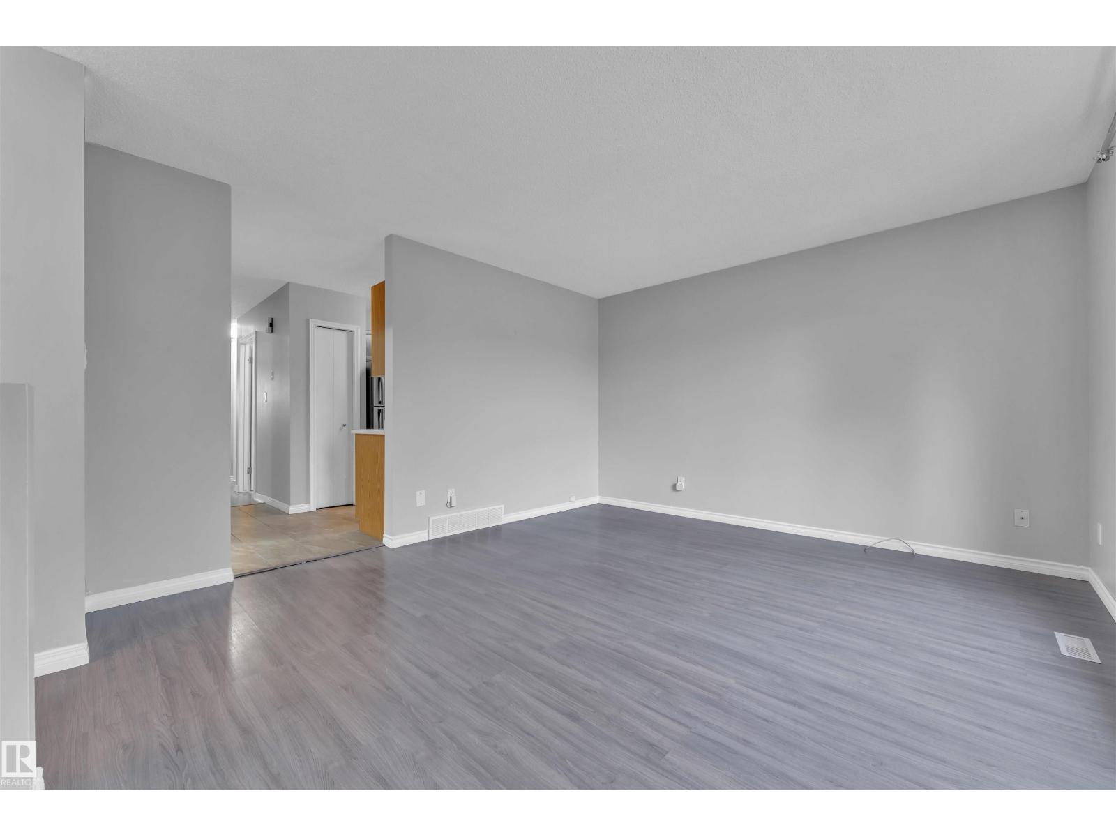756 Johns Rd Nw, Edmonton, Alberta  T6L 6P2 - Photo 11 - E4461206