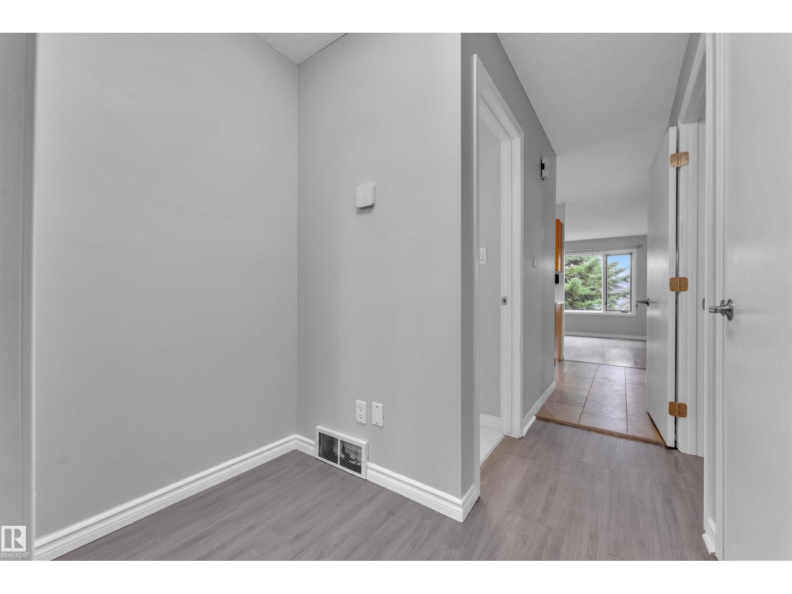 756 Johns Rd Nw, Edmonton, Alberta  T6L 6P2 - Photo 15 - E4461206