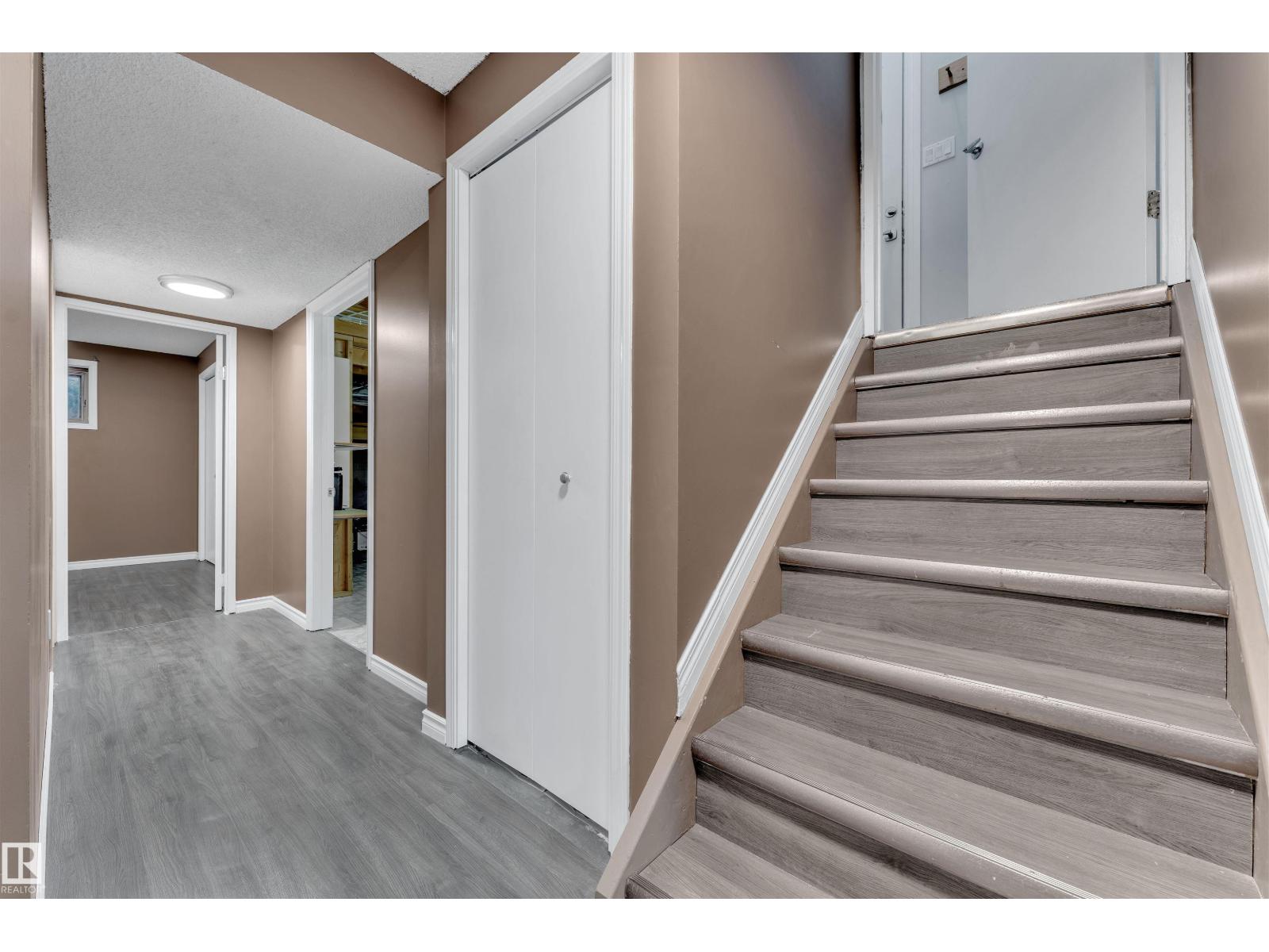756 Johns Rd Nw, Edmonton, Alberta  T6L 6P2 - Photo 25 - E4461206