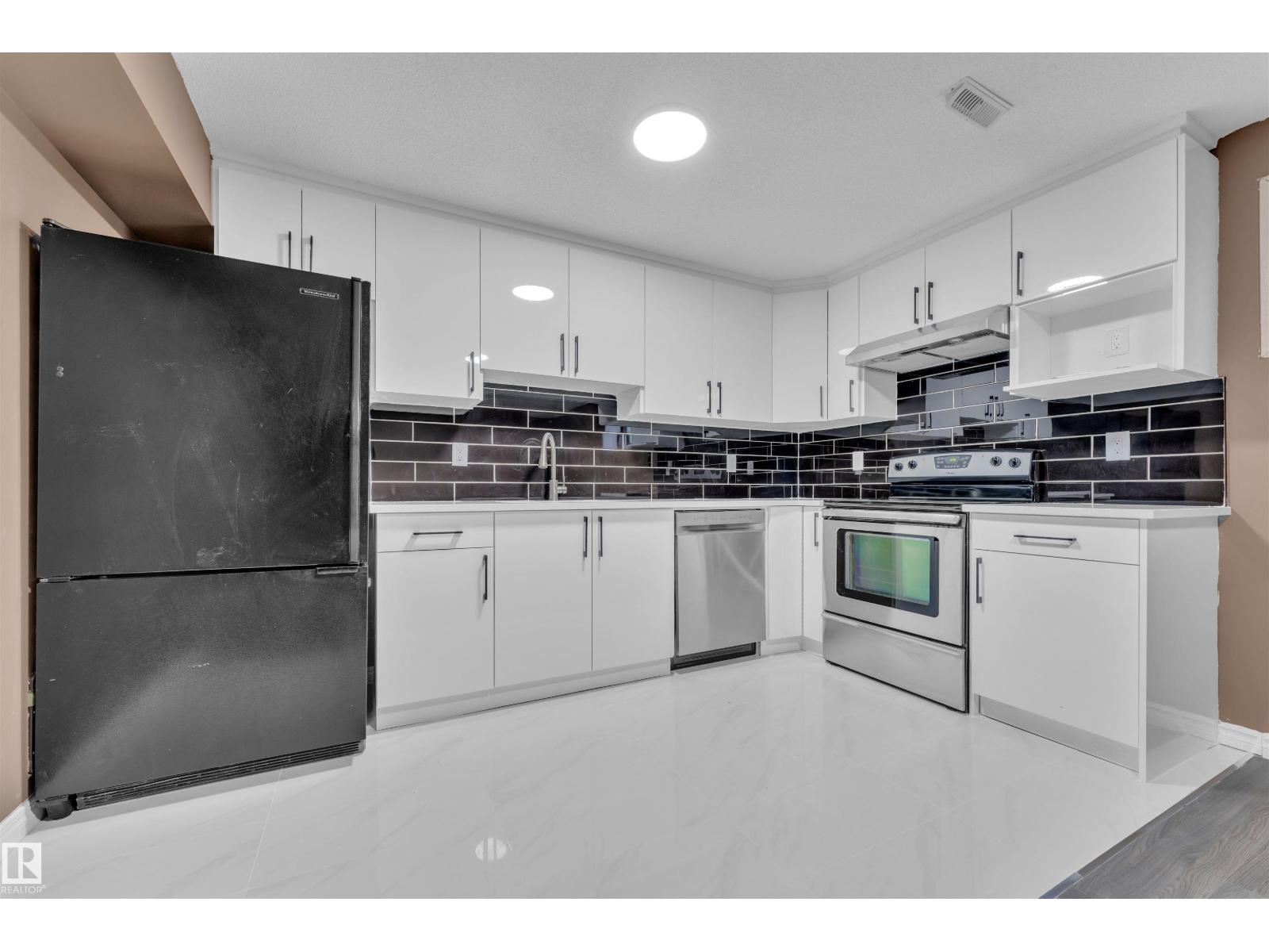 756 Johns Rd Nw, Edmonton, Alberta  T6L 6P2 - Photo 26 - E4461206