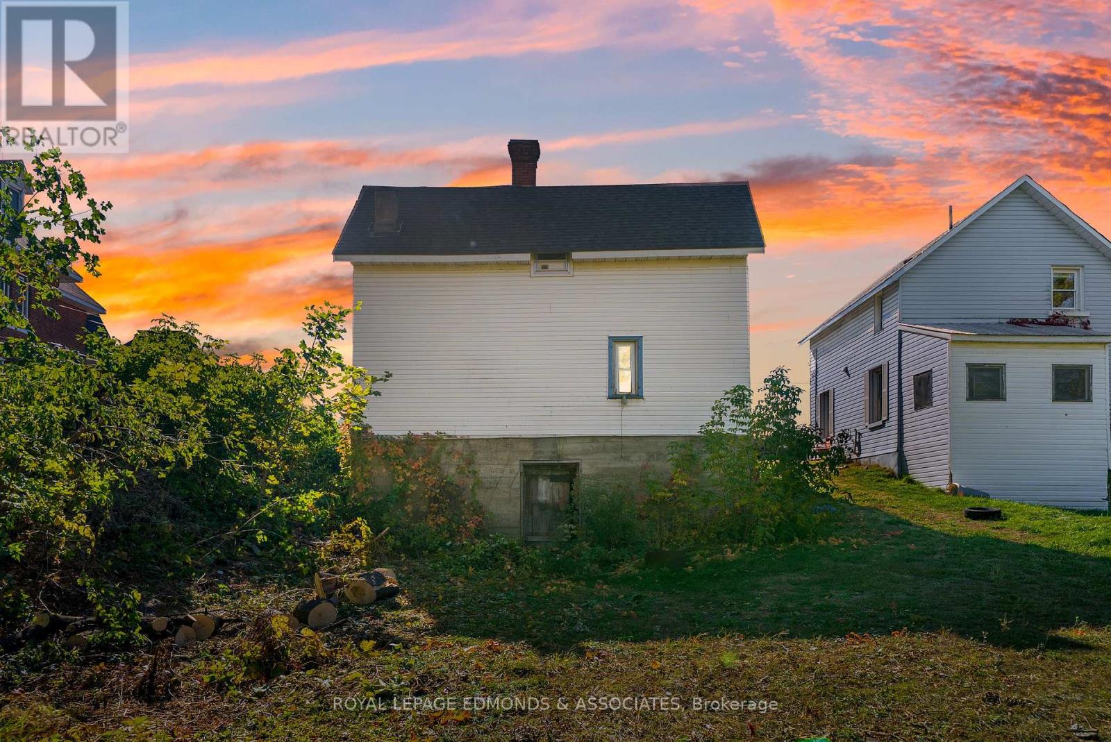 475 Pembroke Street W, Pembroke, Ontario  K8A 5P1 - Photo 4 - X12450524