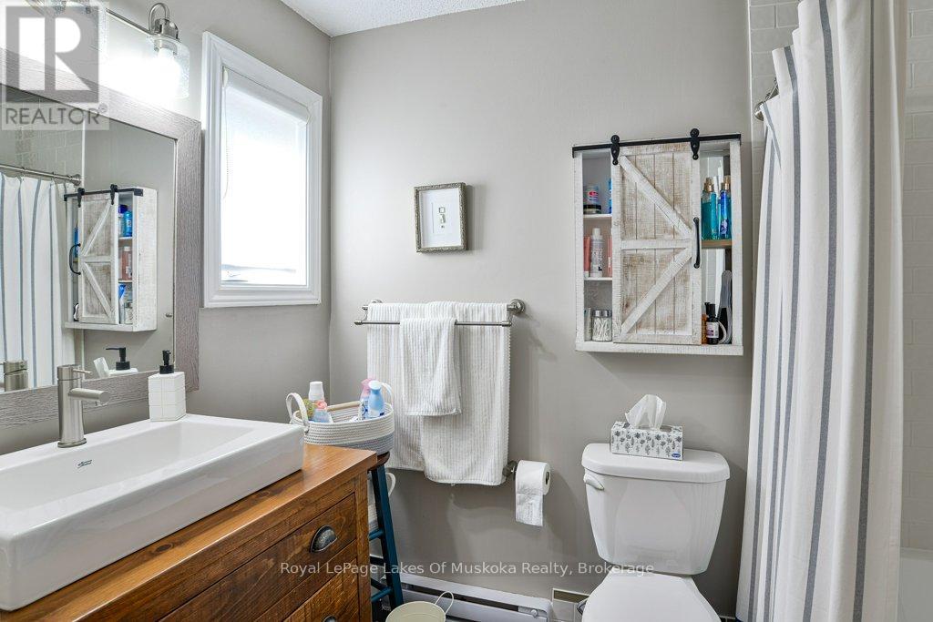 87 Southbank Drive, Bracebridge, Ontario  P1L 1G2 - Photo 17 - X12349691