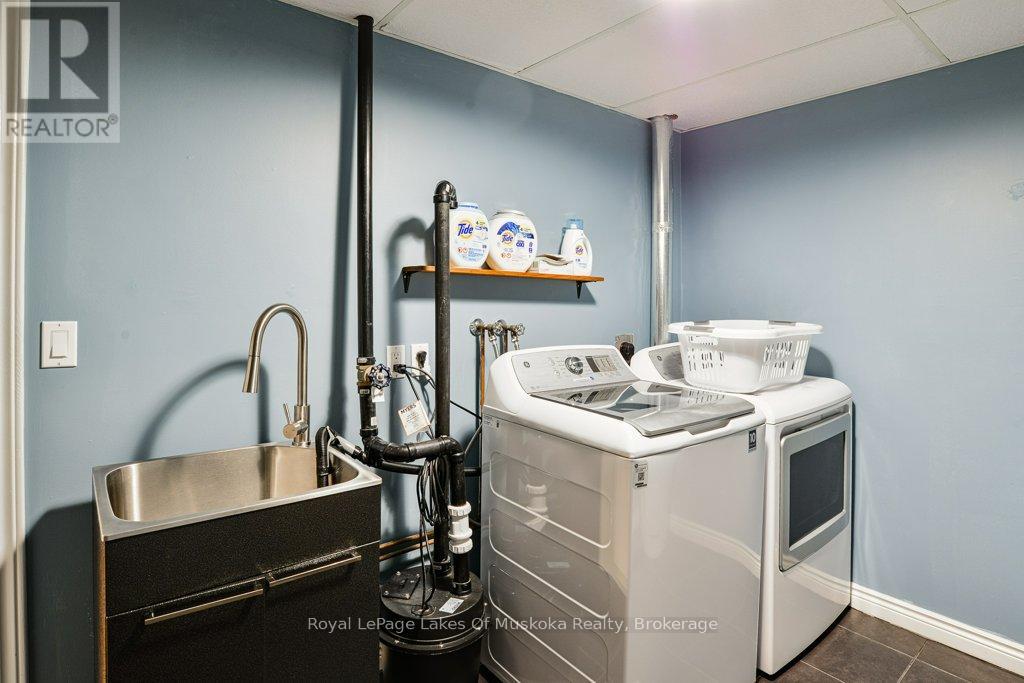 87 Southbank Drive, Bracebridge, Ontario  P1L 1G2 - Photo 21 - X12349691