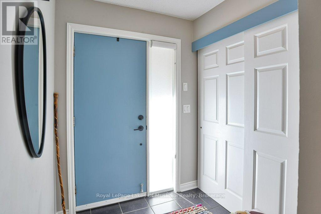 87 Southbank Drive, Bracebridge, Ontario  P1L 1G2 - Photo 4 - X12349691