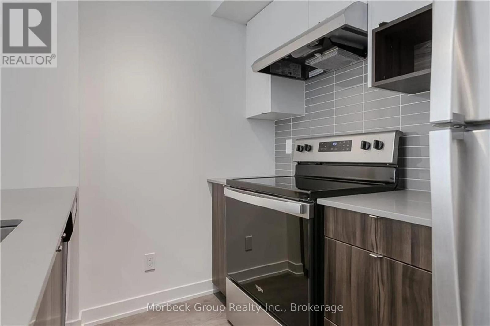 101 - 1135 Cooke Boulevard, Burlington, Ontario  L7T 0C3 - Photo 10 - W12450509