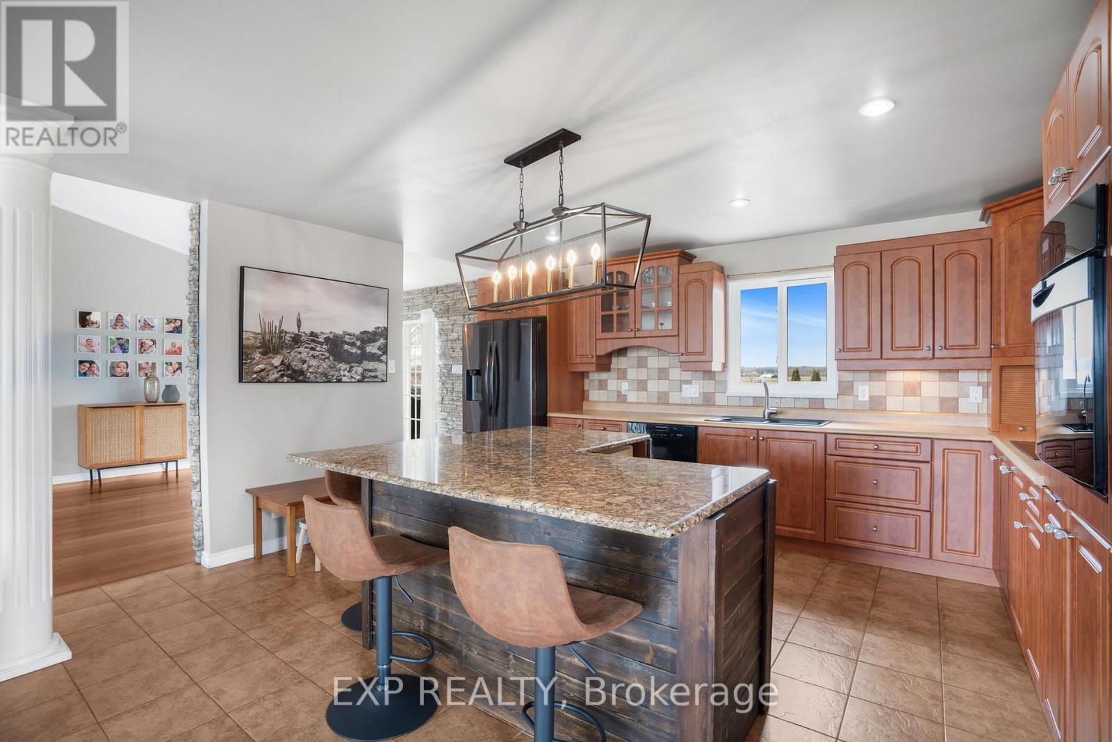 2864 Principale Street, Alfred And Plantagenet, Ontario  K0A 3K0 - Photo 17 - X12450605
