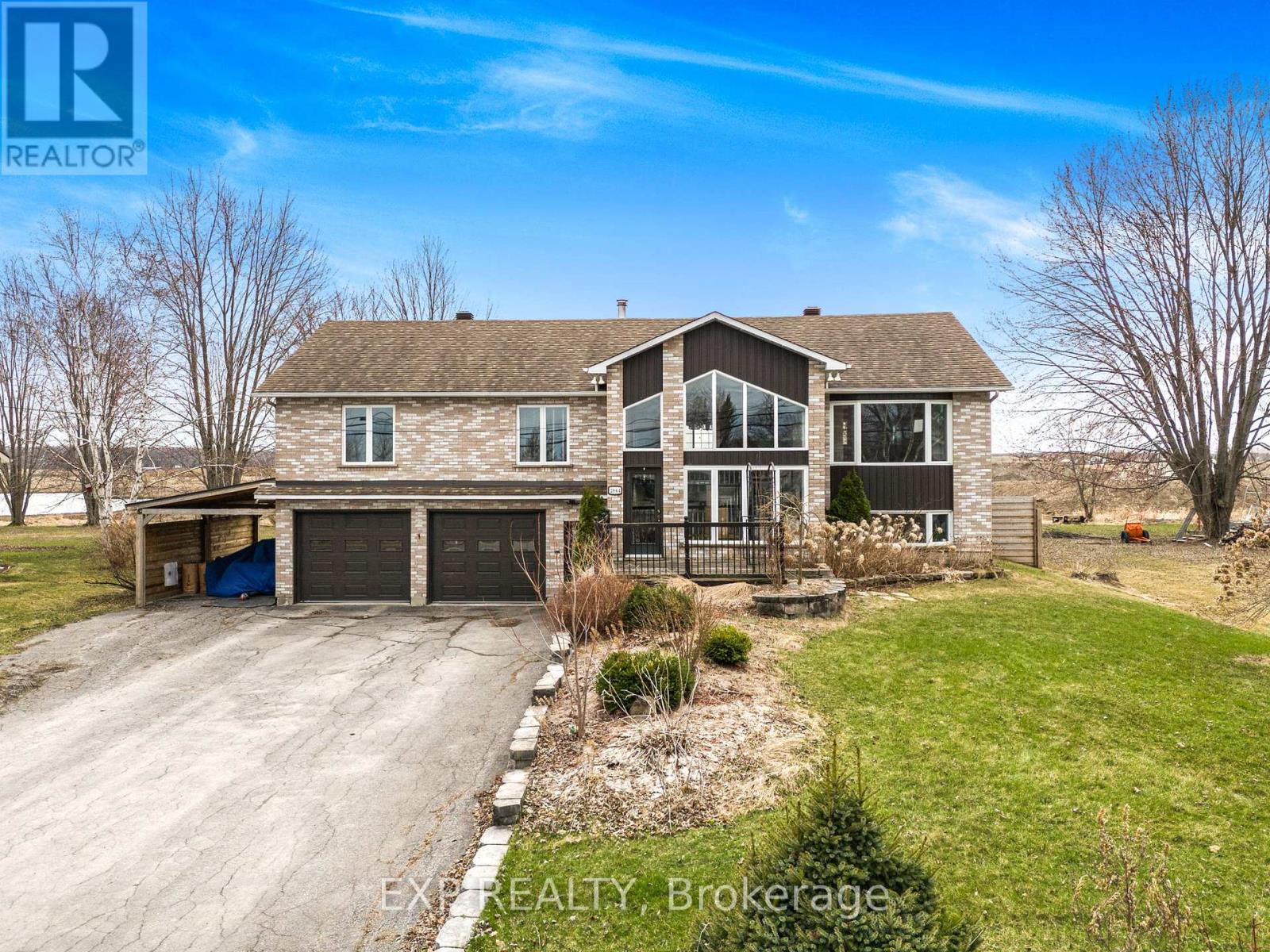 2864 Principale Street, Alfred And Plantagenet, Ontario  K0A 3K0 - Photo 2 - X12450605