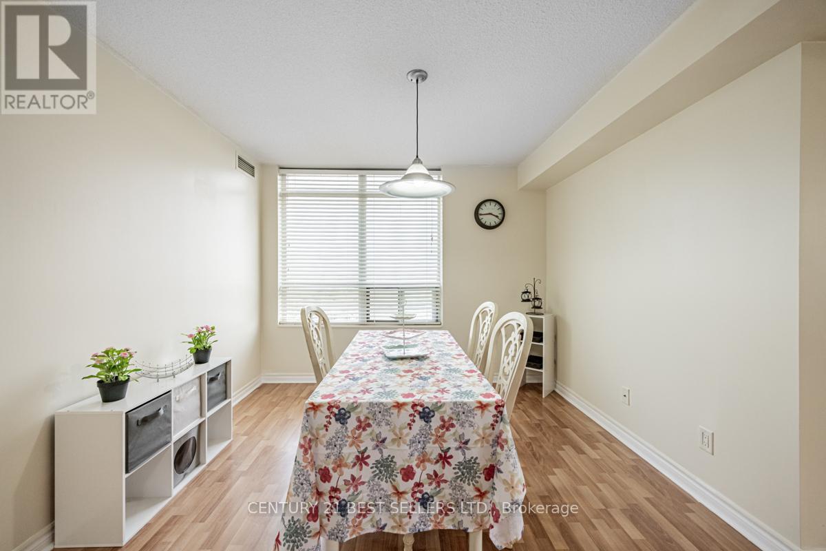 1715 - 3880 Duke Of York Boulevard, Mississauga, Ontario  L5B 4M7 - Photo 10 - W12450444