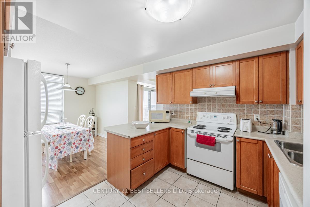 1715 - 3880 Duke Of York Boulevard, Mississauga, Ontario  L5B 4M7 - Photo 11 - W12450444