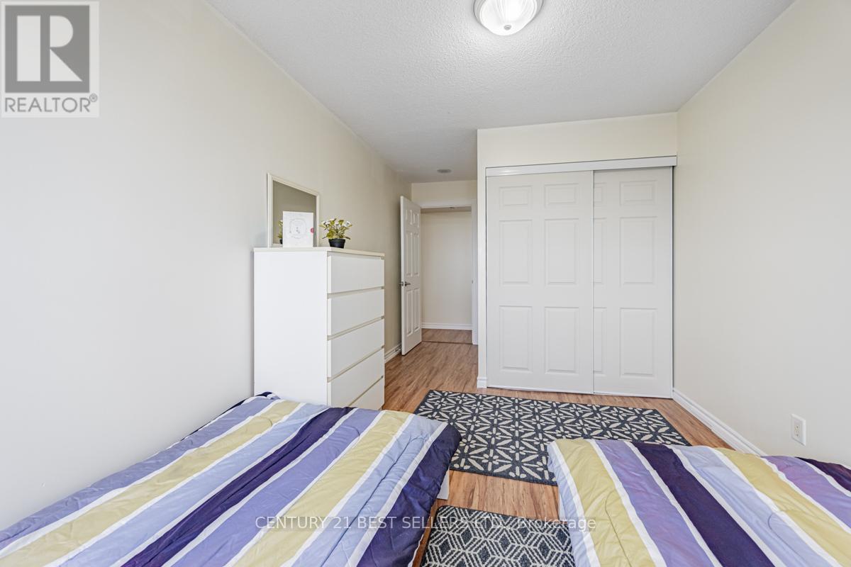 1715 - 3880 Duke Of York Boulevard, Mississauga, Ontario  L5B 4M7 - Photo 21 - W12450444