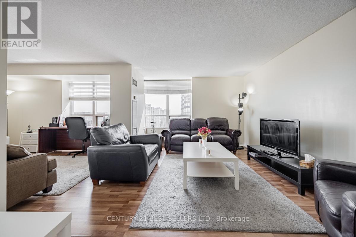 1715 - 3880 Duke Of York Boulevard, Mississauga, Ontario  L5B 4M7 - Photo 3 - W12450444