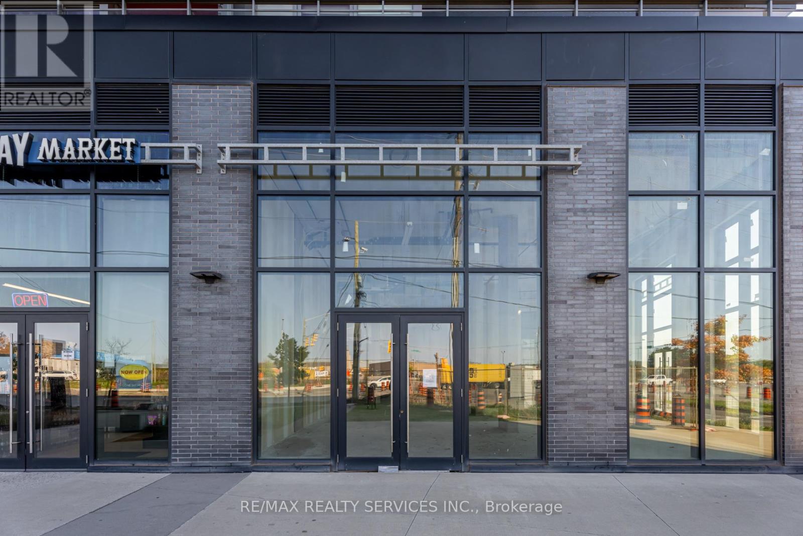 3 - 5220 Dundas Street, Burlington, Ontario  L7L 0J4 - Photo 13 - W12450450
