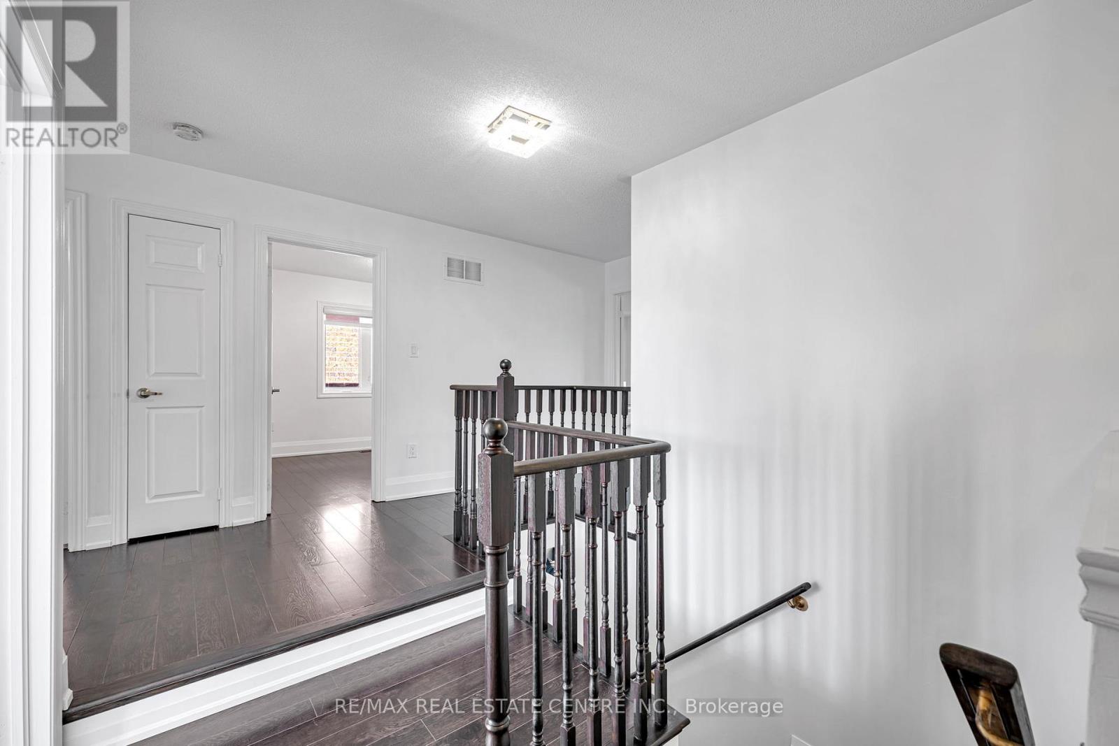 425 Bussel Crescent, Milton, Ontario  L9T 0W7 - Photo 19 - W12450460