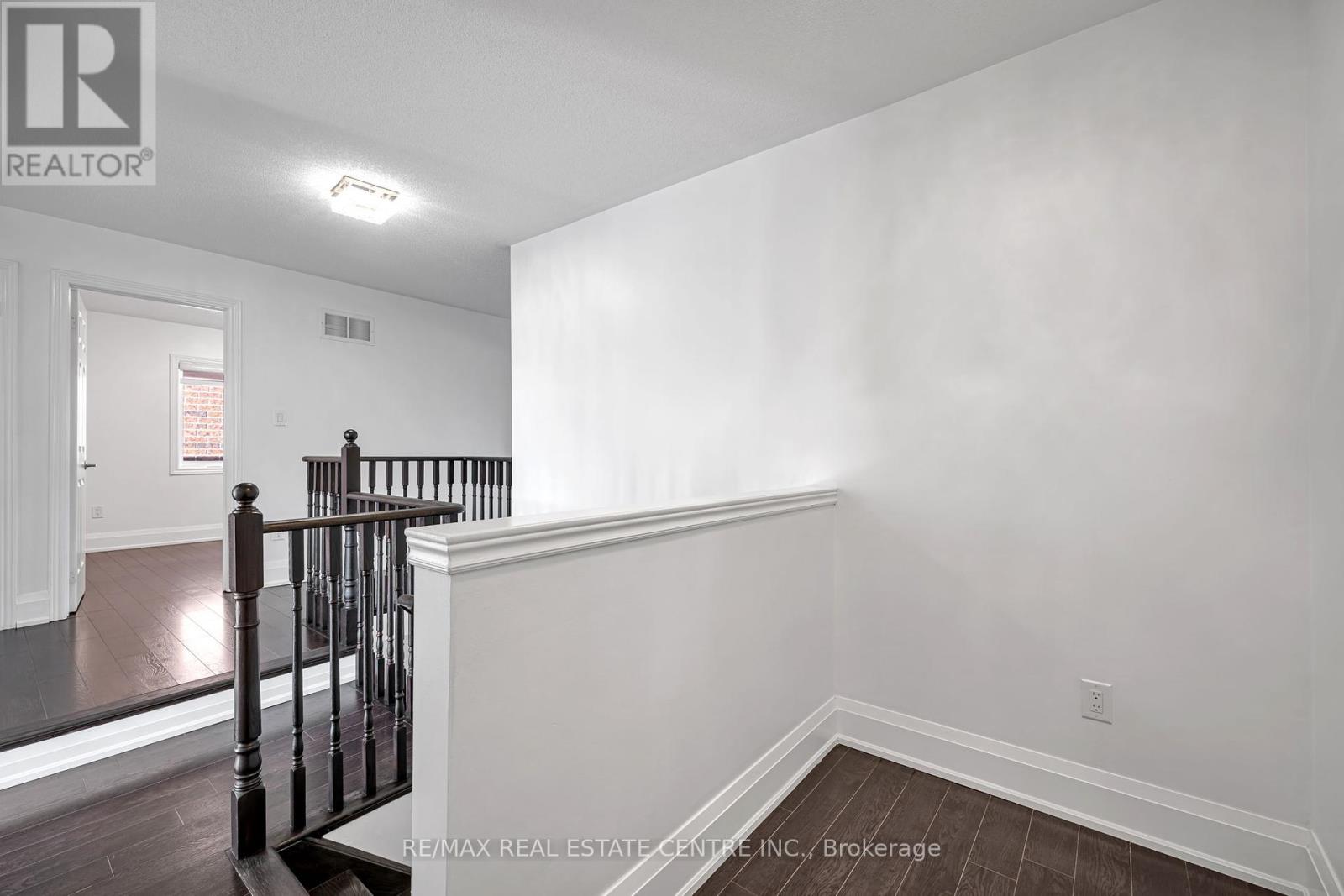 425 Bussel Crescent, Milton, Ontario  L9T 0W7 - Photo 20 - W12450460