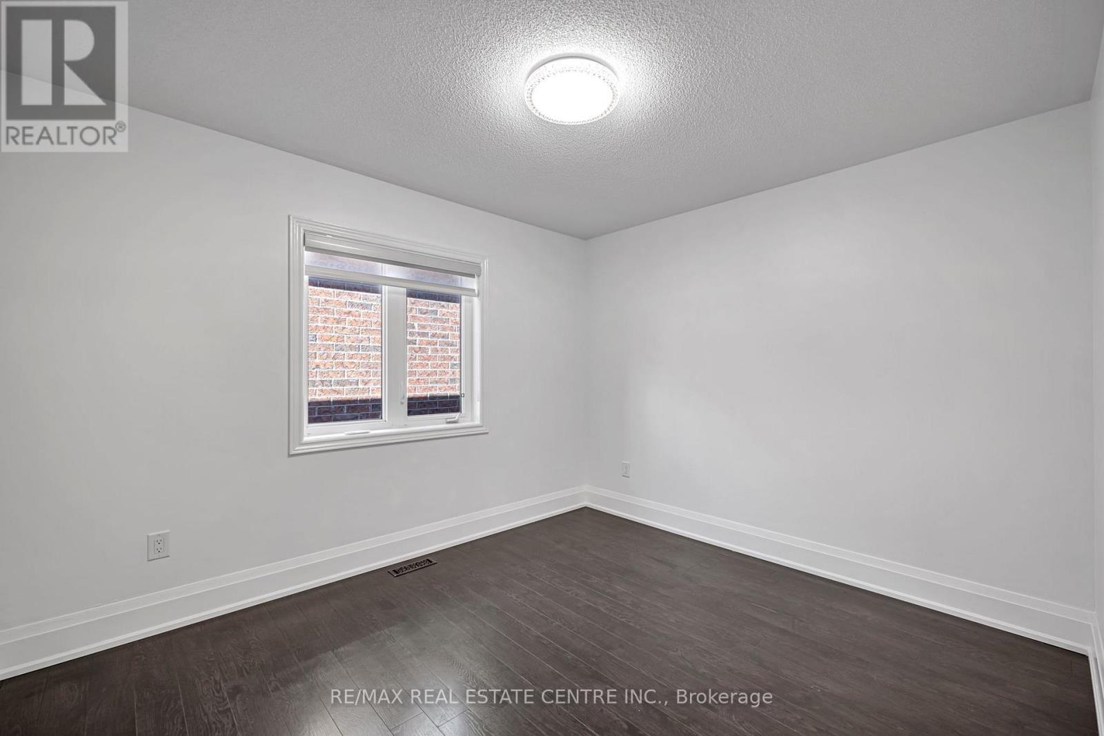 425 Bussel Crescent, Milton, Ontario  L9T 0W7 - Photo 35 - W12450460