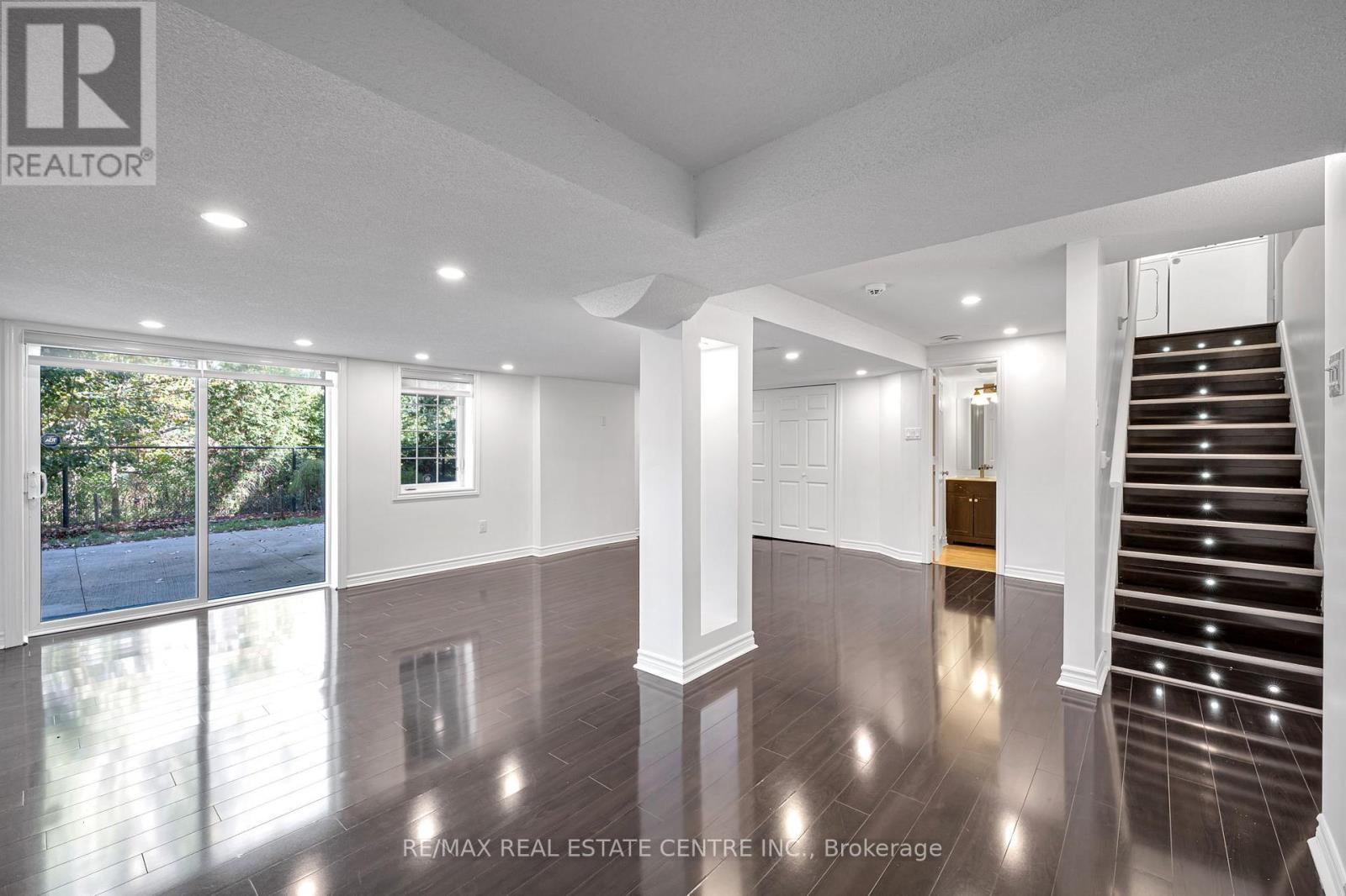 425 Bussel Crescent, Milton, Ontario  L9T 0W7 - Photo 40 - W12450460