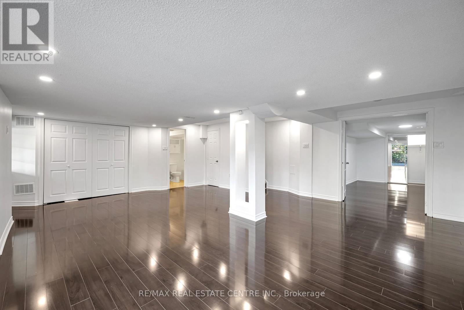 425 Bussel Crescent, Milton, Ontario  L9T 0W7 - Photo 41 - W12450460