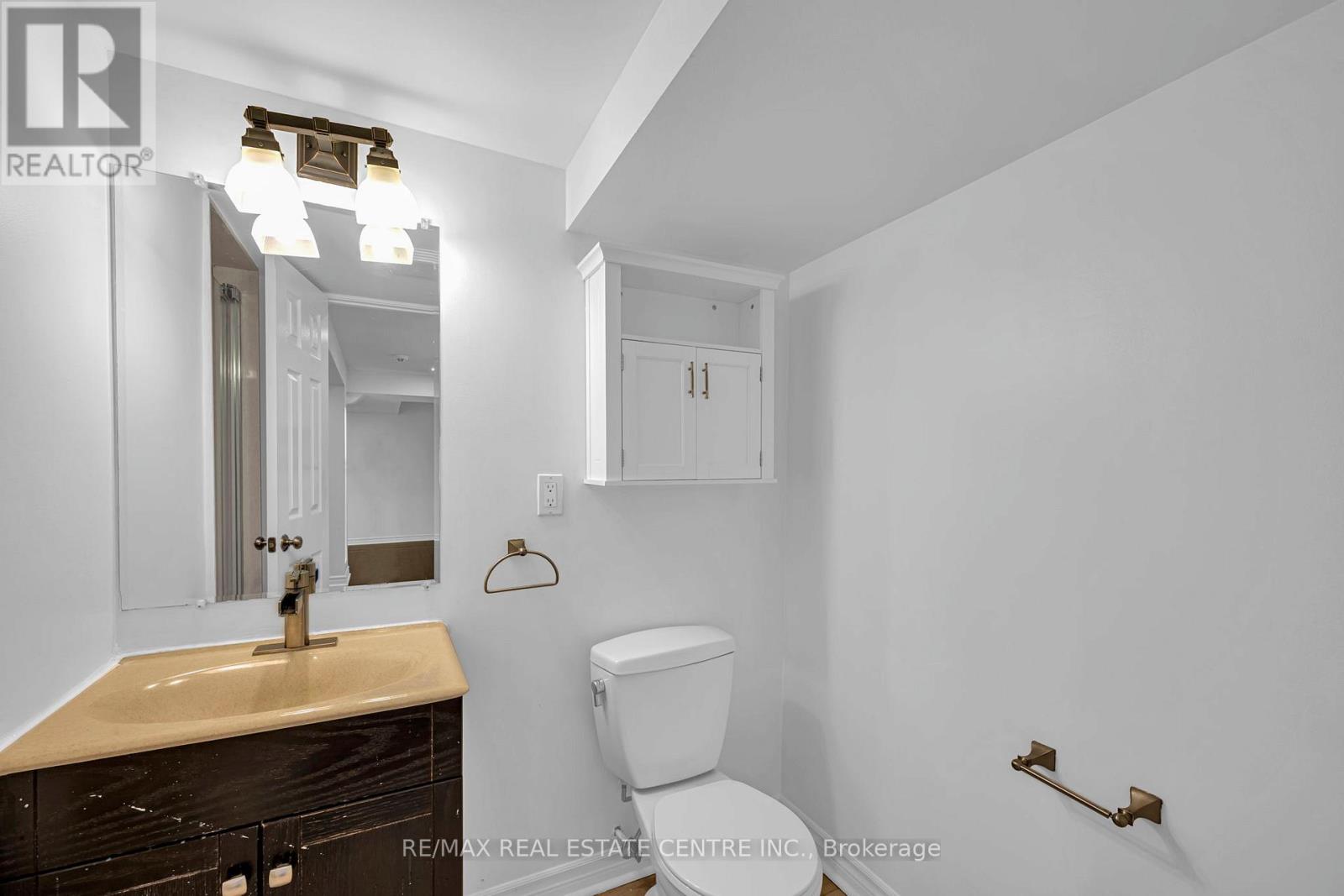 425 Bussel Crescent, Milton, Ontario  L9T 0W7 - Photo 43 - W12450460