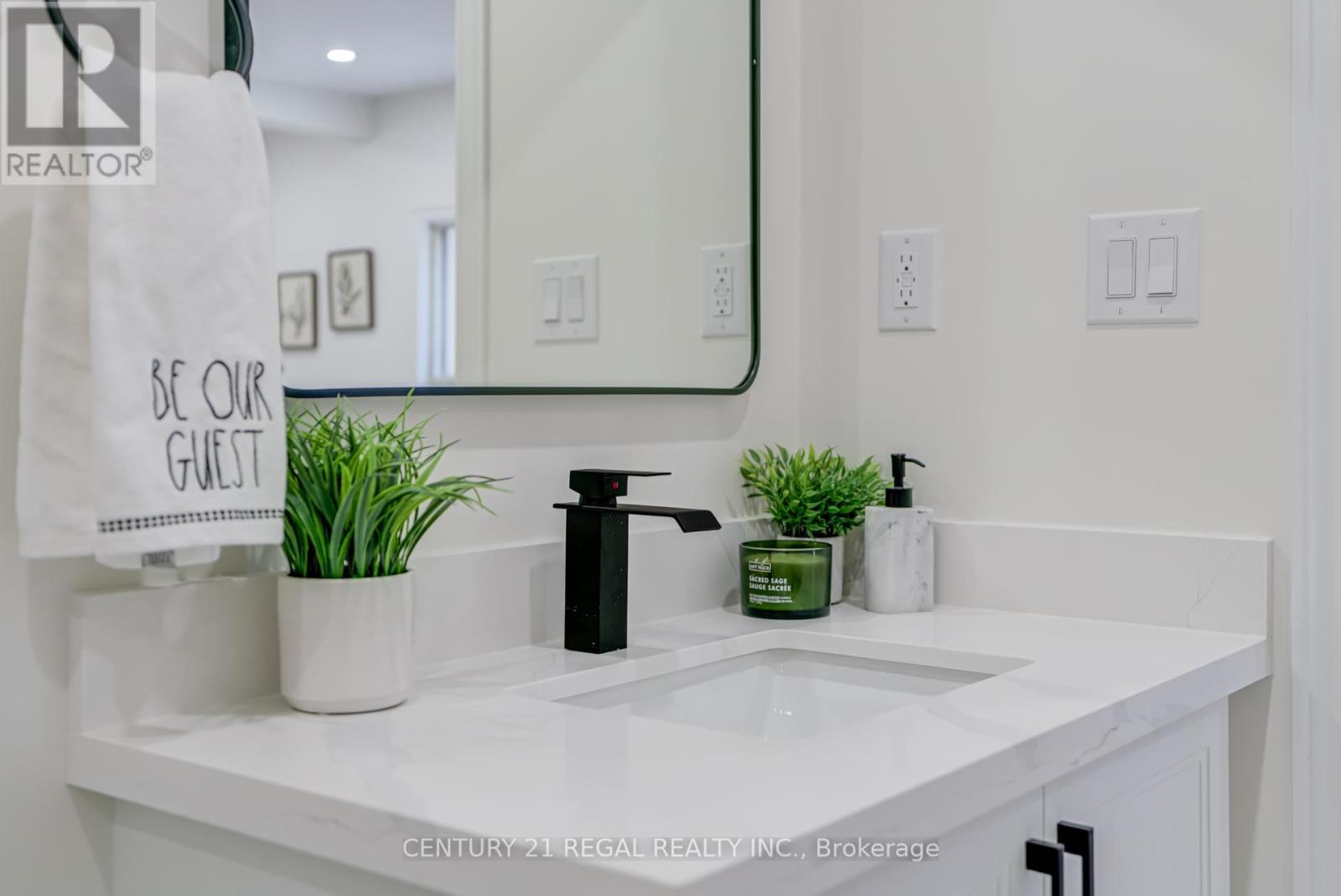 26 Alyward Street, Toronto, Ontario  M6M 3L2 - Photo 15 - W12450469