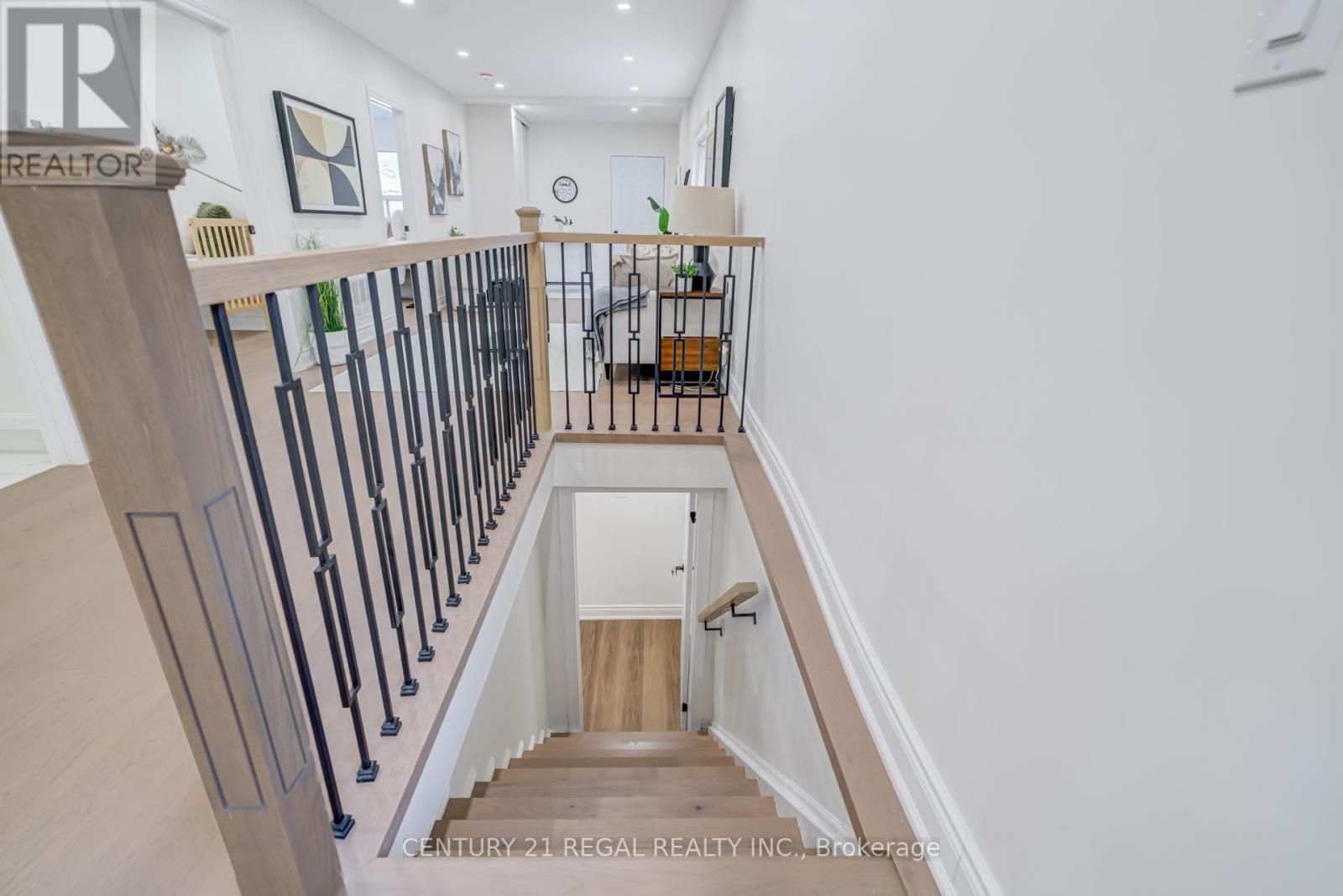 26 Alyward Street, Toronto, Ontario  M6M 3L2 - Photo 17 - W12450469