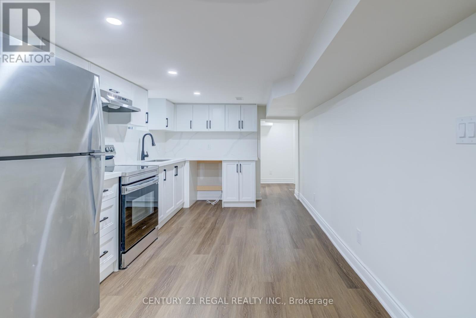 26 Alyward Street, Toronto, Ontario  M6M 3L2 - Photo 20 - W12450469
