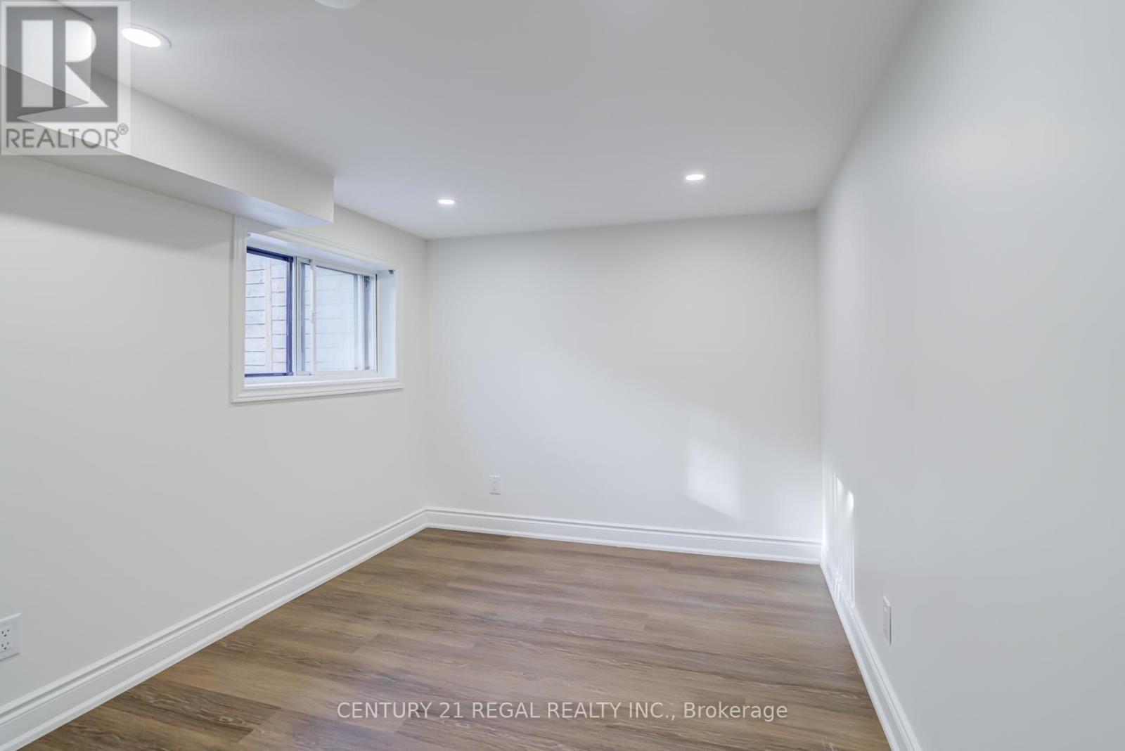 26 Alyward Street, Toronto, Ontario  M6M 3L2 - Photo 24 - W12450469