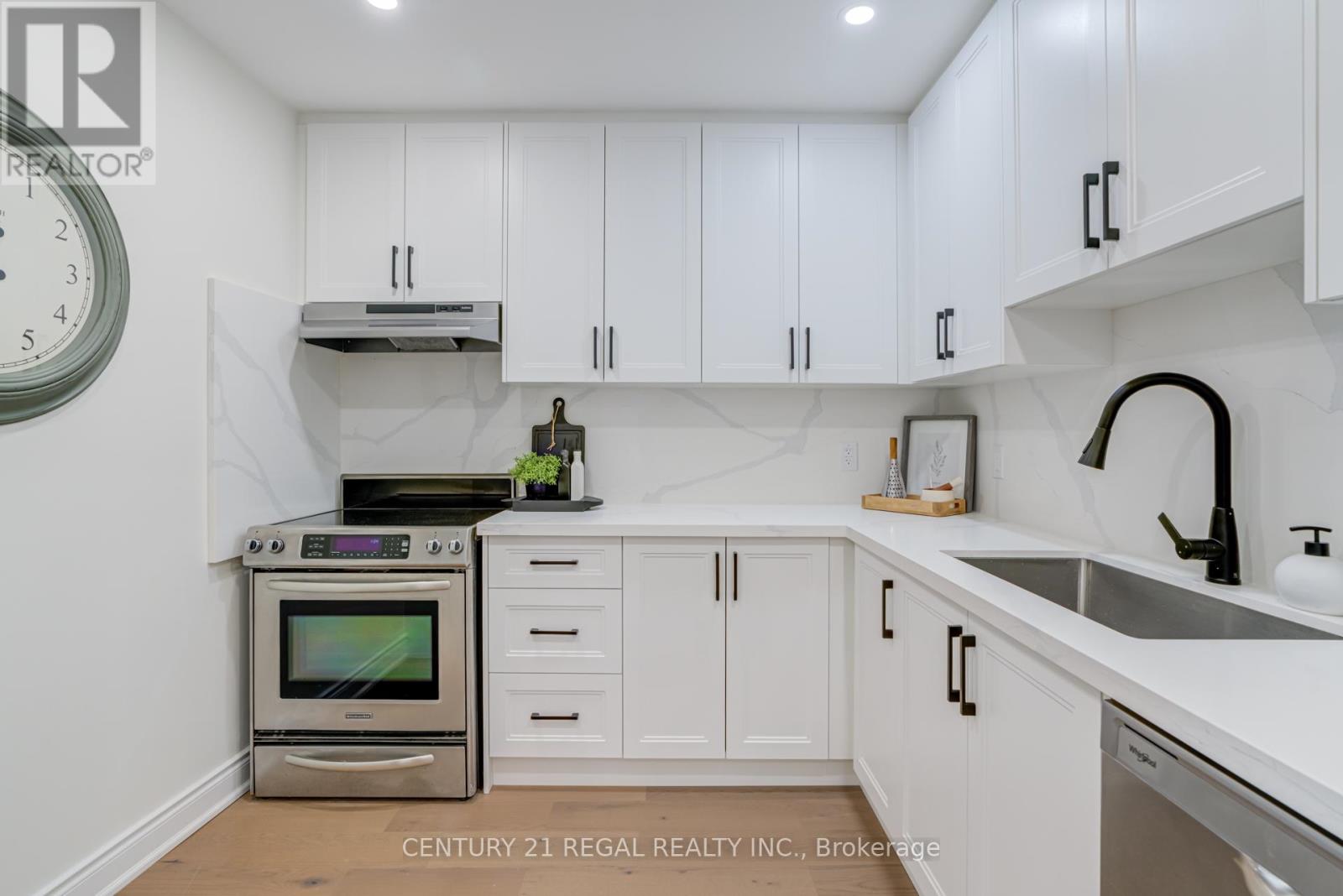 26 Alyward Street, Toronto, Ontario  M6M 3L2 - Photo 8 - W12450469