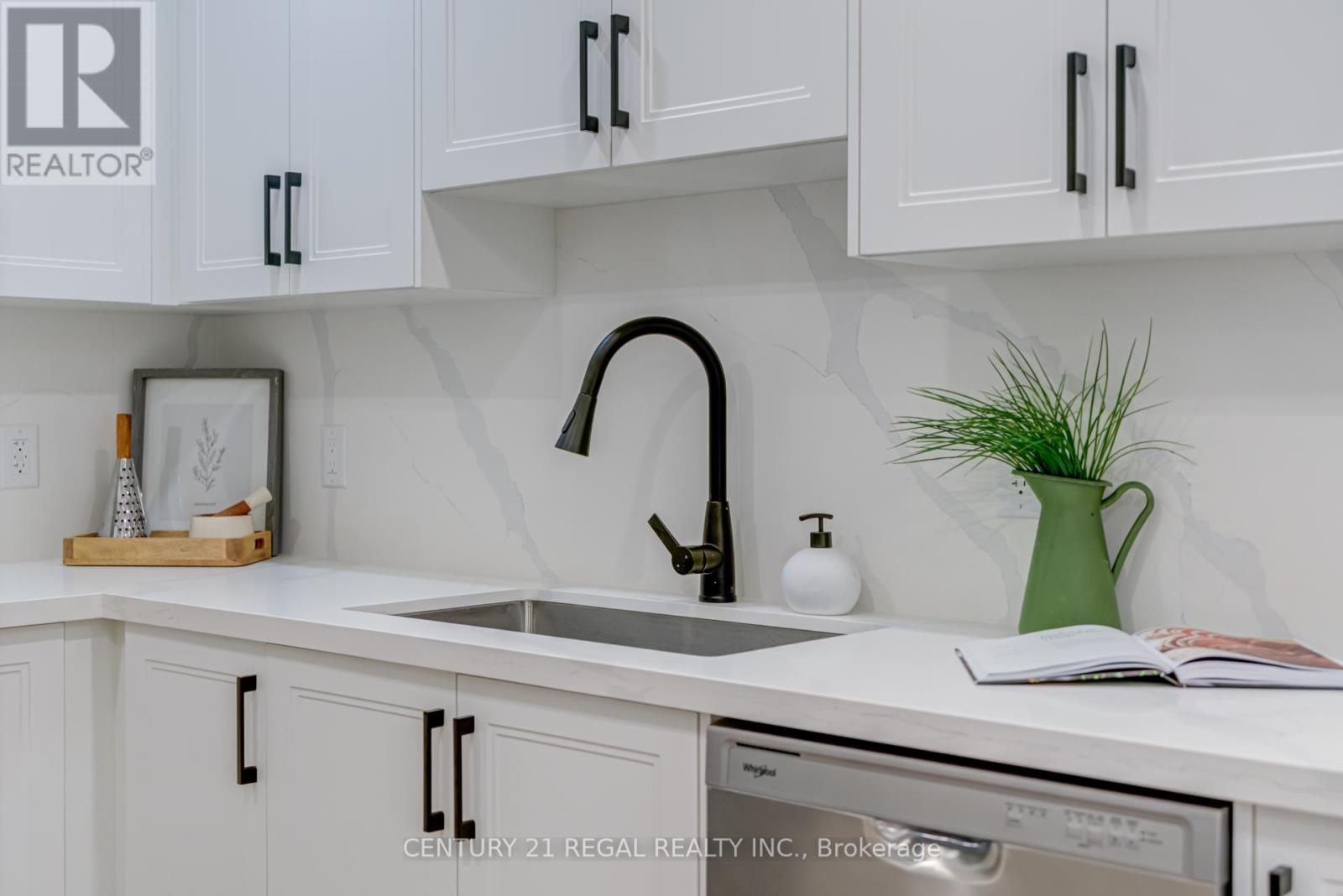 26 Alyward Street, Toronto, Ontario  M6M 3L2 - Photo 9 - W12450469