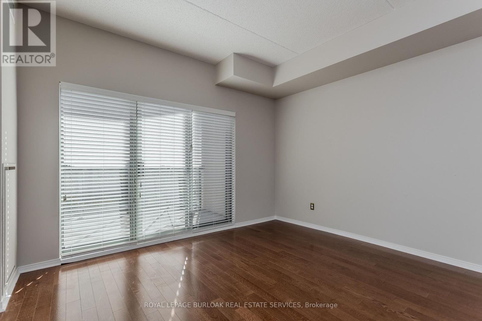 401 - 2075 Amherst Heights Drive, Burlington, Ontario  L7P 5B8 - Photo 13 - W12450471