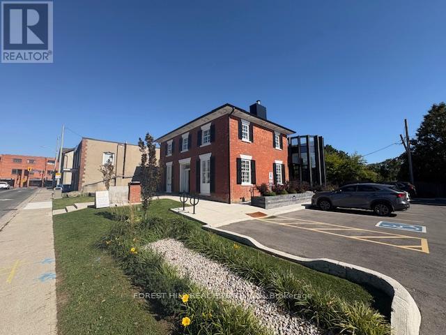 2nd Floor - 13 Thomas Street, Mississauga, Ontario  L5M 1Y4 - Photo 11 - W12450488