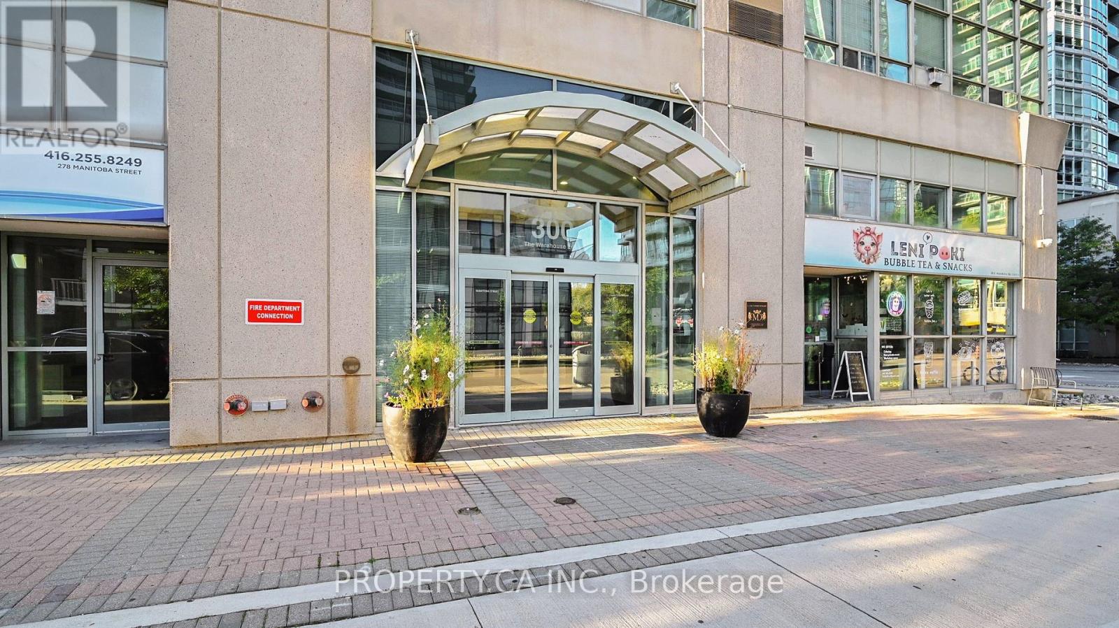 316 - 300 Manitoba Street, Toronto, Ontario  M8Y 4G9 - Photo 5 - W12450496