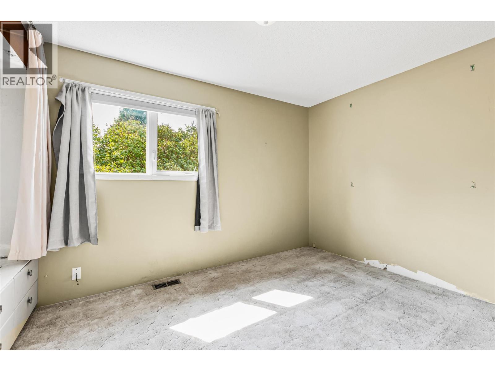 1117 15th Avenue S, Creston, British Columbia  V0B 1G1 - Photo 10 - 10364955