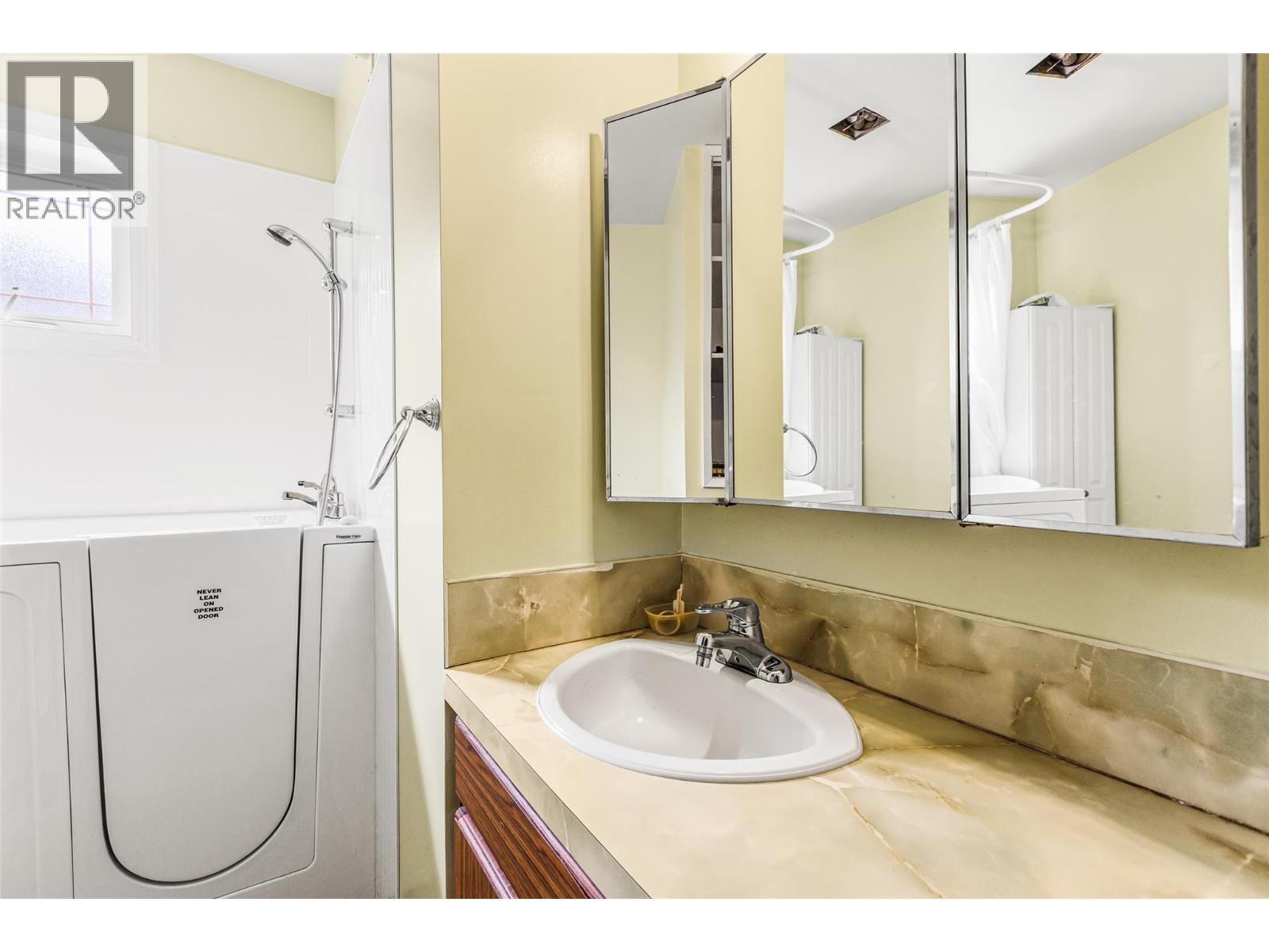 1117 15th Avenue S, Creston, British Columbia  V0B 1G1 - Photo 9 - 10364955