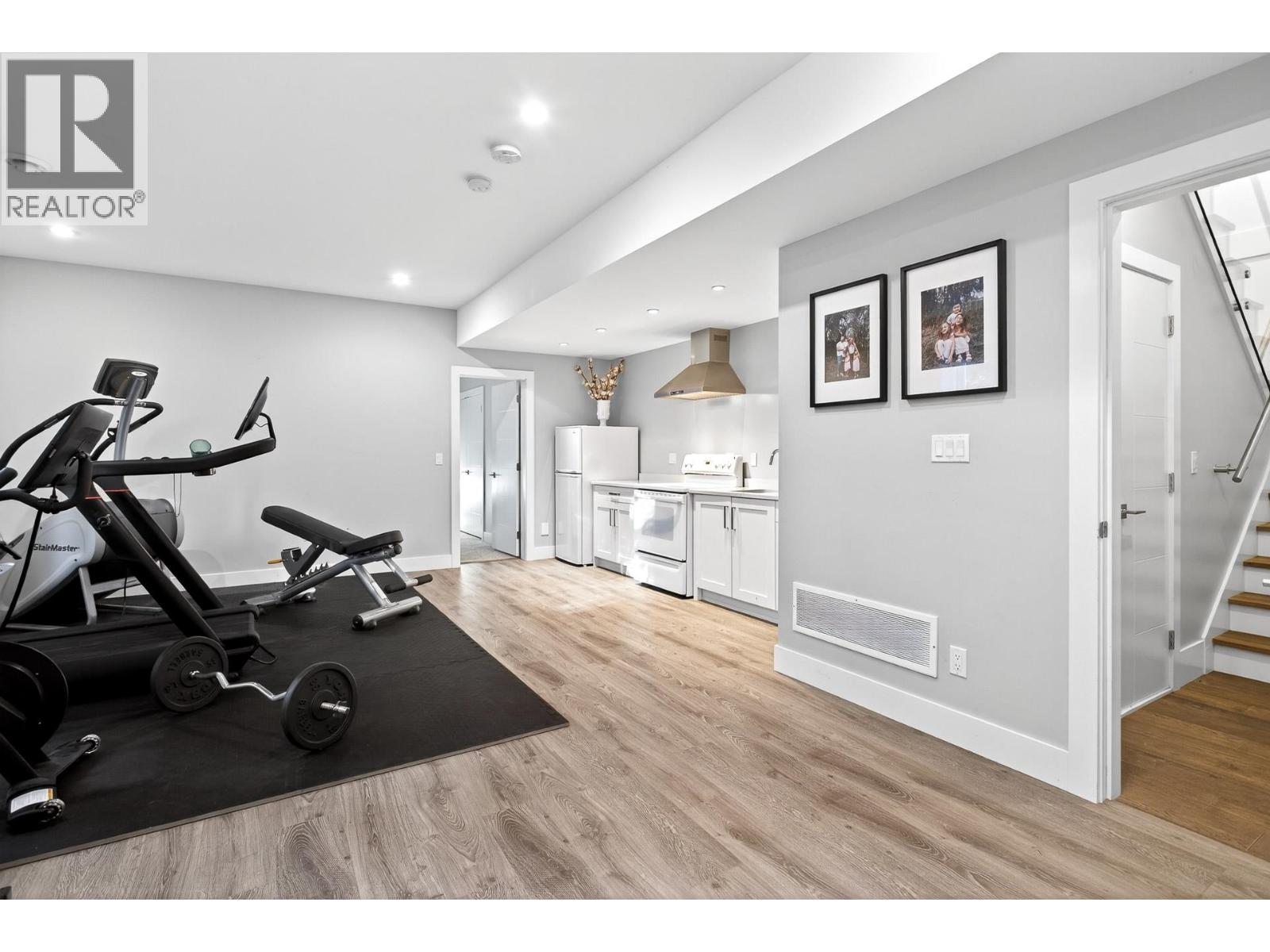 3479 Wales Avenue, Coquitlam, British Columbia  V3E 0K5 - Photo 30 - R3056081
