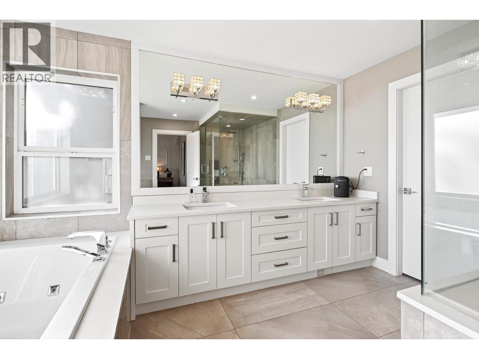 3479 Wales Avenue, Coquitlam, British Columbia  V3E 0K5 - Photo 22 - R3056081