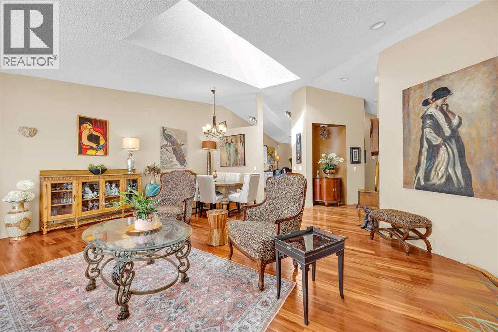 75 Christie Gardens Sw, Calgary, Alberta  T3H 3B5 - Photo 5 - A2261455