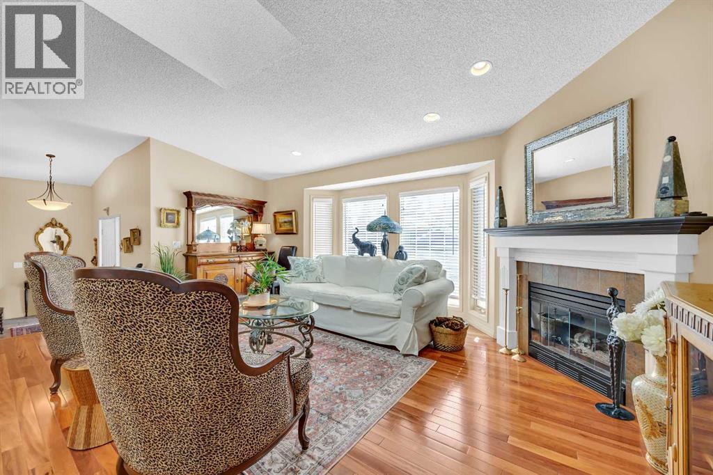 75 Christie Gardens Sw, Calgary, Alberta  T3H 3B5 - Photo 8 - A2261455