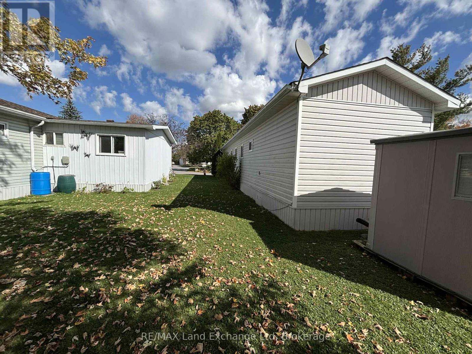35 Briarwood Crescent, North Huron (Wingham), Ontario  N0G 2W0 - Photo 19 - X12450512