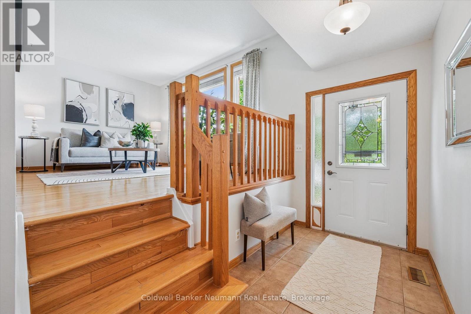 21 Old Colony Trail, Guelph, Ontario  N1G 4A3 - Photo 4 - X12450517