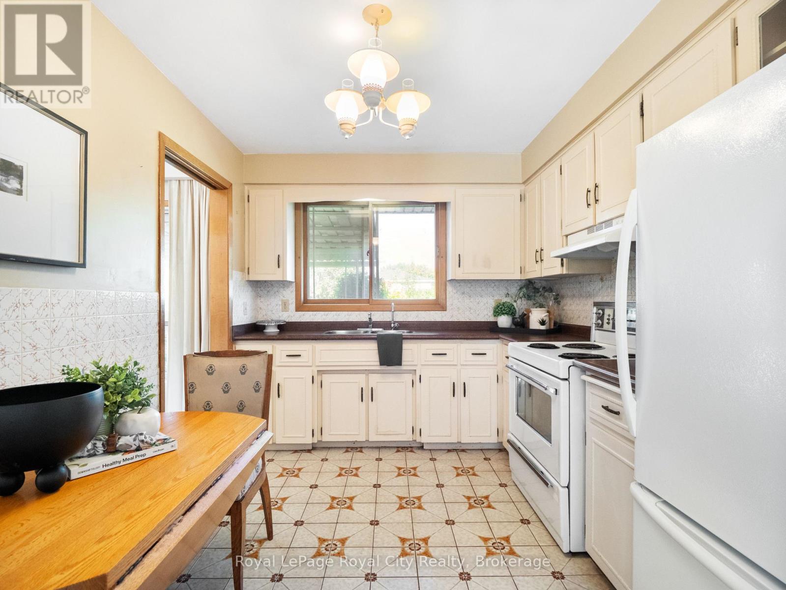 48 Glenbrook Drive, Guelph, Ontario  N1E 1A9 - Photo 19 - X12450550