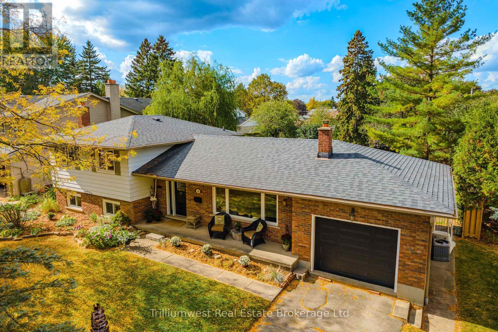 15 Karen Avenue, Guelph, Ontario  N1G 2N8 - Photo 1 - X12450557